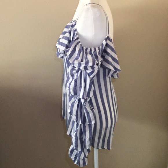 Off the shoulder blouse - Picture 3 of 3